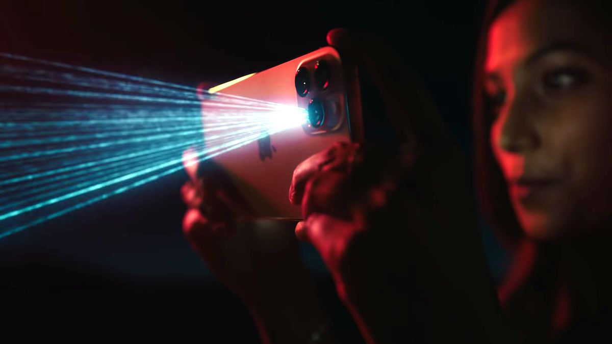 Mobilní telefon Apple iPhone 13 Pro Max 256GB zlatá v Mobilní telefony